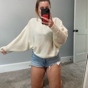 White balloon sweater! Size large!